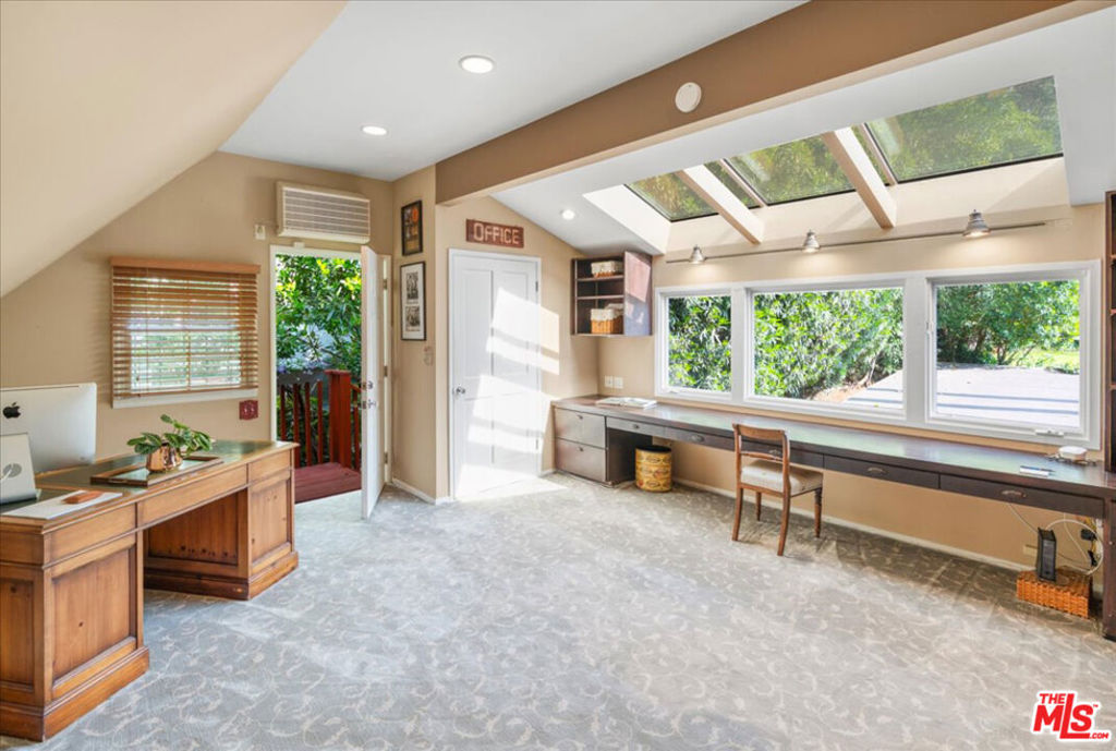 11818 Laurel Hills RoadStudio City img 14