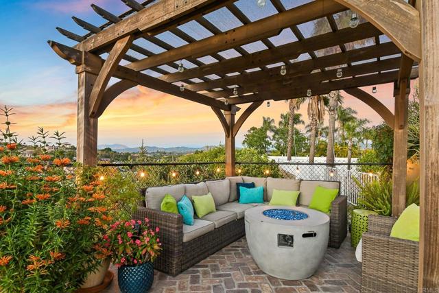 Image 40 of 47 For 3818 Via Escuda