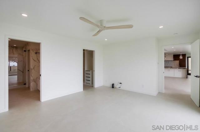 14066 Crest Way, Del Mar CA: https://media.crmls.org/mediaz/df78e5be-3cf4-4ed3-8125-c3badb3fe8a5.jpg