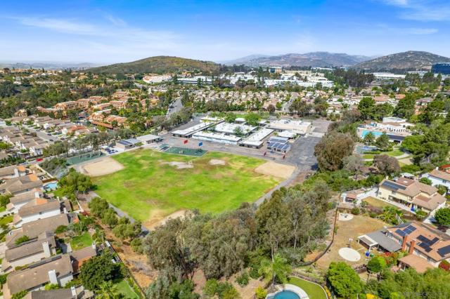 11479 Grassy Trail Dr, San Diego CA: https://media.crmls.org/mediaz/df7945bd-87c1-4f87-bf6c-f196c76217b7.jpg