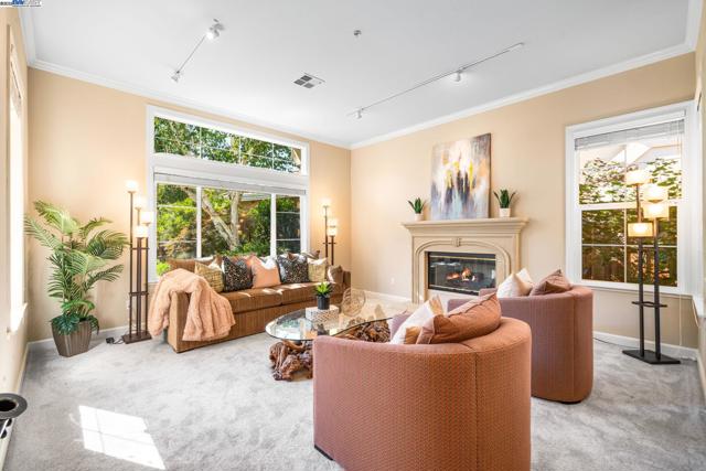 444 Cabonia Ct, Pleasanton CA: https://media.crmls.org/mediaz/df79a8c4-2361-4e15-be92-9966458accdb.jpg