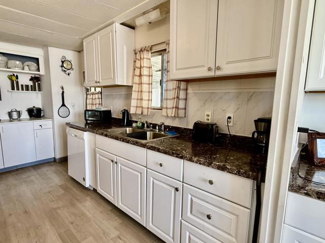 32220 San Miguelito Drive, Thousand Palms CA: https://media.crmls.org/mediaz/df7a1f86-c137-4938-a520-9ac1eb62fe42.jpg