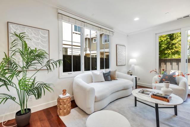 1601 Kentfield Avenue, Redwood City CA: https://media.crmls.org/mediaz/df7a8d4f-38d6-4e5a-a907-a95927ddf4c5.jpg