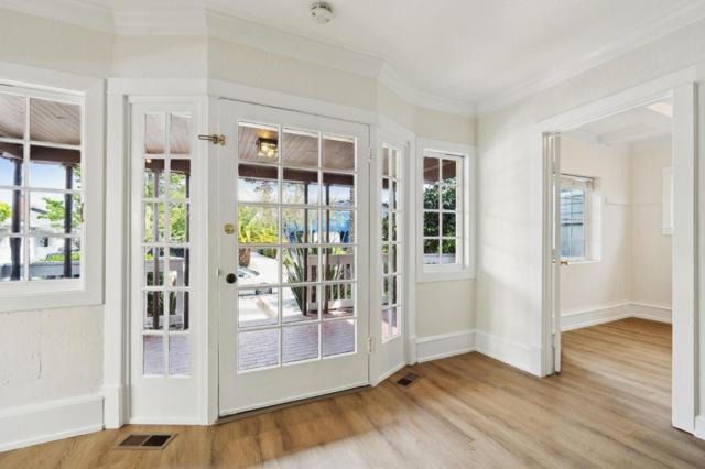 1117 Chula Vista Avenue, Burlingame CA: https://media.crmls.org/mediaz/df7b0683-484e-4434-9c73-eff94bd86c67.jpg