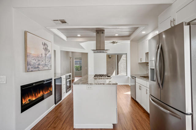 48211 Vista De Nopal, La Quinta CA: https://media.crmls.org/mediaz/df7b65c0-3fe2-46a2-99a9-139fd0a4e585.jpg