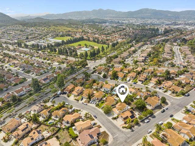 1421 Corte Clasica, San Marcos CA: https://media.crmls.org/mediaz/df7bb74d-21da-4698-bb18-8ffb92cc5fa2.jpg
