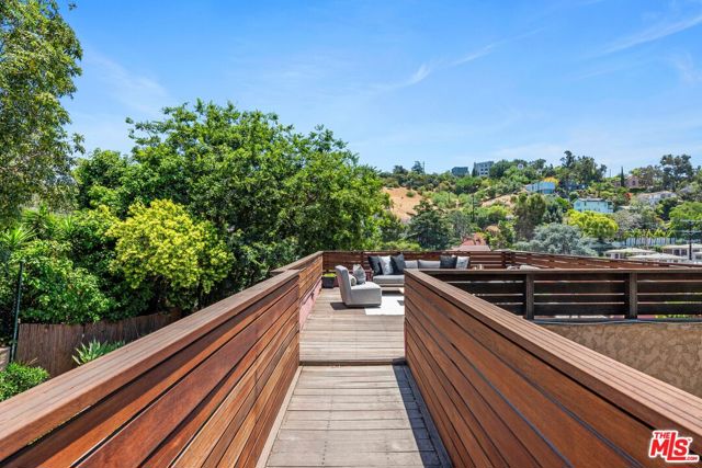 2116 Princeton Avenue, Los Angeles CA: https://media.crmls.org/mediaz/df7c0559-823e-4035-8035-00f021d7e402.jpg