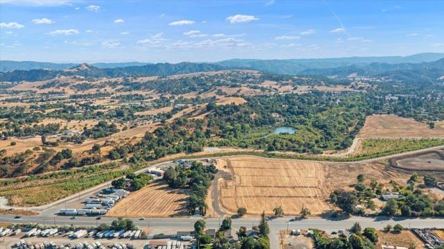 14325 Monterey Road, San Martin CA: https://media.crmls.org/mediaz/df7ca101-a0cb-47f0-a7f6-996721f6c731.jpg