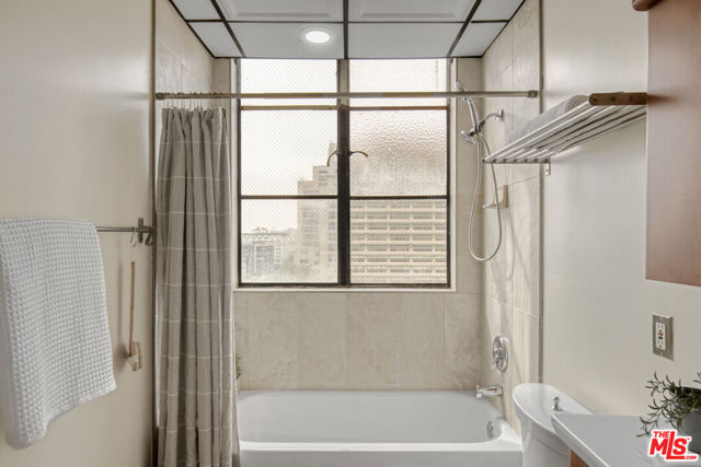 108 W 2nd Street, Los Angeles CA: https://media.crmls.org/mediaz/df7cfa7d-f4fa-4756-ae83-6159d3ea19e3.jpg