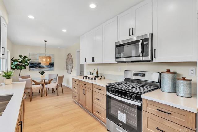 1165 Oak Drive, Vista CA: https://media.crmls.org/mediaz/df7d9561-0499-493e-8da7-26999a343d3e.jpg