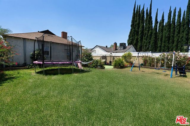 18741 Covello Street, Reseda CA: https://media.crmls.org/mediaz/df7dbc9a-ba76-46e7-8b14-730d38d2c338.jpg