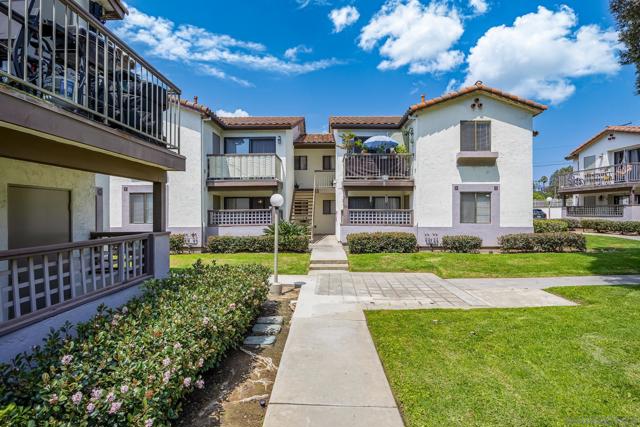 3574 Sunset Ln, San Diego CA: https://media.crmls.org/mediaz/df7df770-270a-488b-9fdc-841a4e948640.jpg