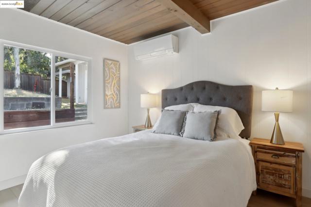 22882 Upland Way, Hayward CA: https://media.crmls.org/mediaz/df7e1b9f-ac82-4658-b0d7-eb139d493a9d.jpg