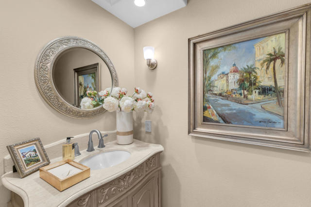 207 Bouquet Canyon Drive, Palm Desert, CA 92211