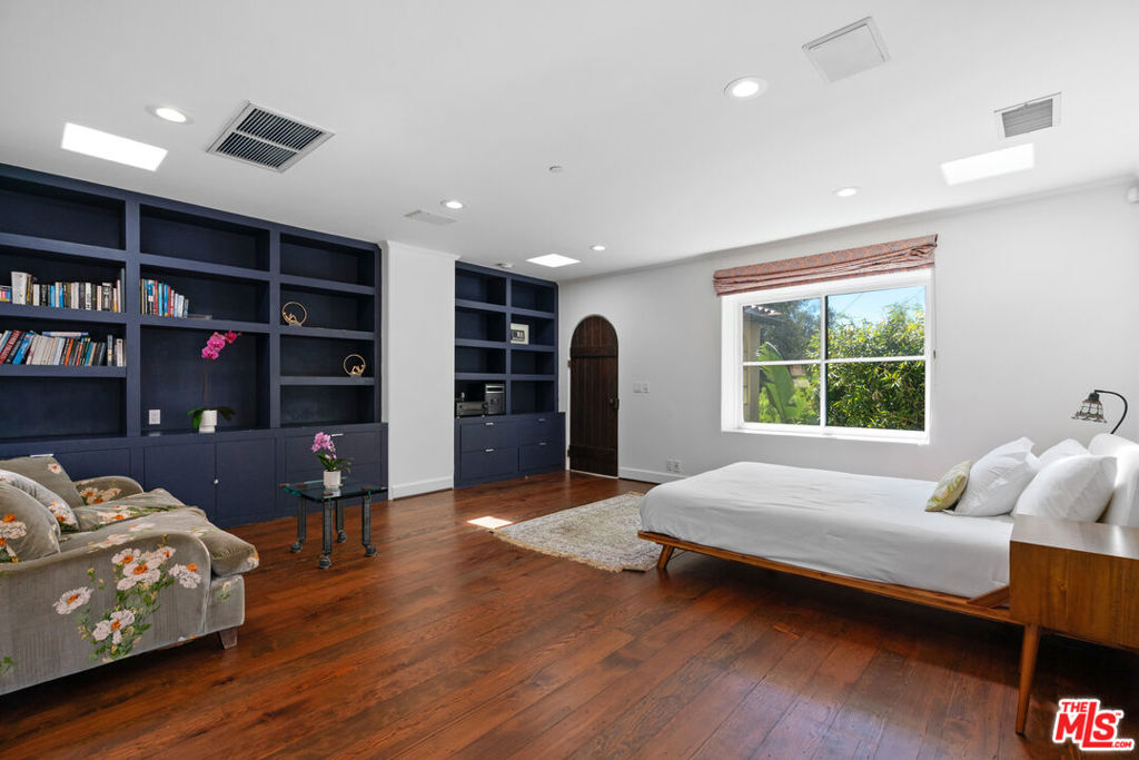 MLS #26856295 image #38