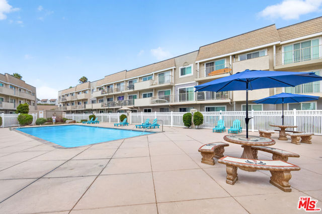 200 East Surfside Drive photo 17
