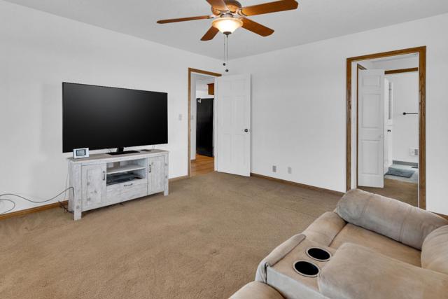 70500 Bradley Lockwood Road, Lockwood CA: https://media.crmls.org/mediaz/df7f504f-c36a-4d1d-9a10-889b94c7d5a6.jpg