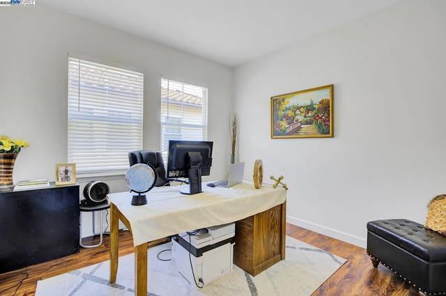 200 ARDEN CT, San Ramon CA: https://media.crmls.org/mediaz/df7f6704-eaa7-4aac-aef8-1c1613bef8d4.jpg