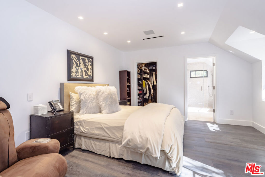 MLS #25481115 img 31