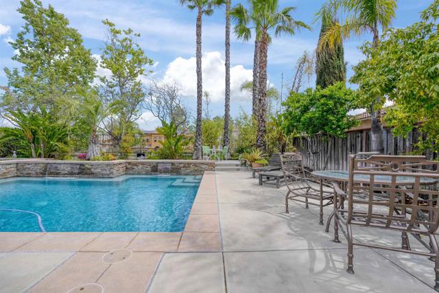 Detail Gallery Image 37 of 46 For 45878 Corte Orizaba, Temecula,  CA 92592 - 5 Beds | 2/1 Baths