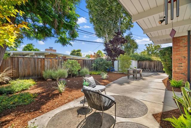 2326 Fairglen Drive, San Jose CA: https://media.crmls.org/mediaz/df8042fd-d02f-4a2d-9ca9-d65c0c48b1f4.jpg