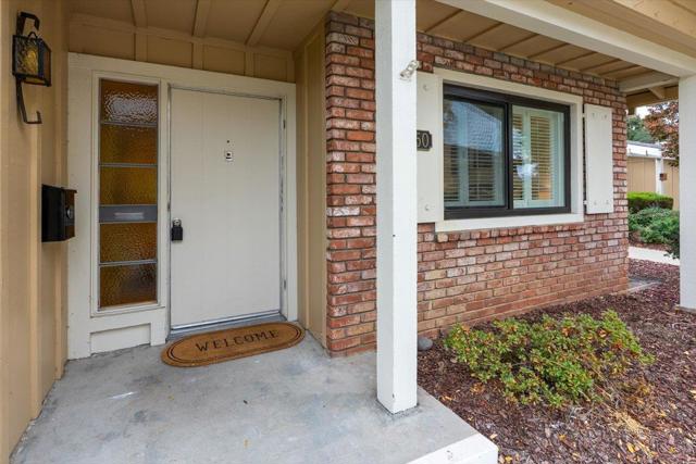 5050 Cribari Vale, San Jose CA: https://media.crmls.org/mediaz/df80c8e1-d95e-4673-888d-5ed0d8f85b21.jpg