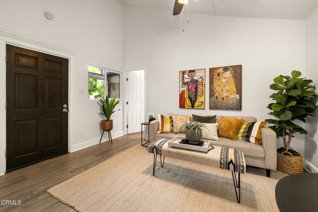 Detail Gallery Image 2 of 20 For 7890 E Spring St 13j,  Long Beach,  CA 90815 - 2 Beds | 1 Baths