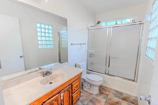 Detail Gallery Image 19 of 27 For 425 8th St, Imperial Beach,  CA 91932 - 3 Beds | 2 Baths