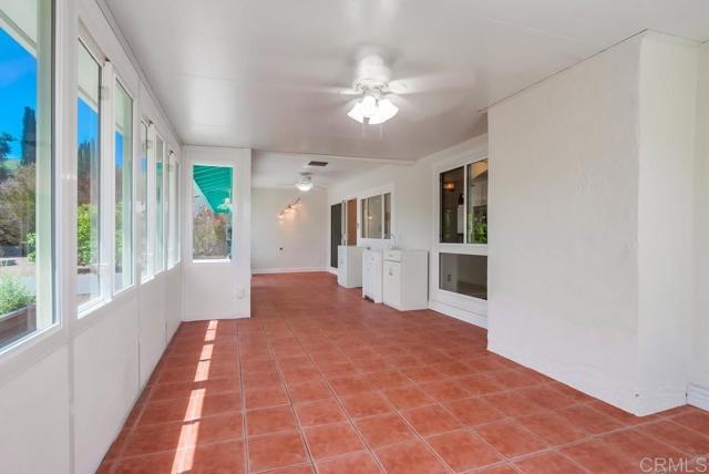 12919 Evalyn Place, Poway CA: https://media.crmls.org/mediaz/df81fcd5-d532-434a-8c53-de3e93e2256d.jpg