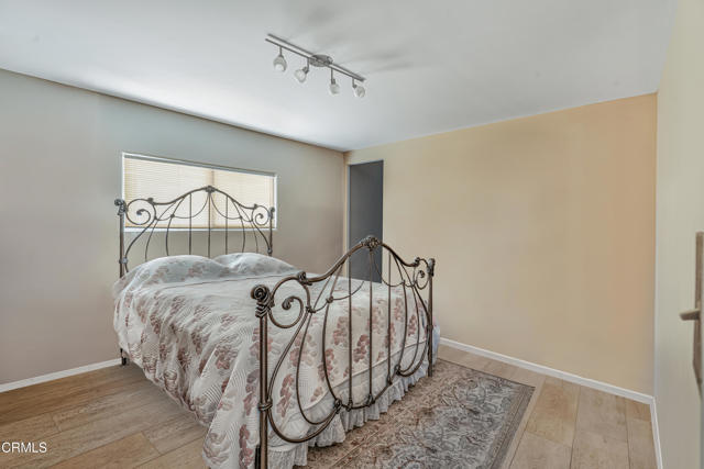 Detail Gallery Image 15 of 26 For 8811 Canoga Ave #353,  Canoga Park,  CA 91304 - 3 Beds | 2 Baths