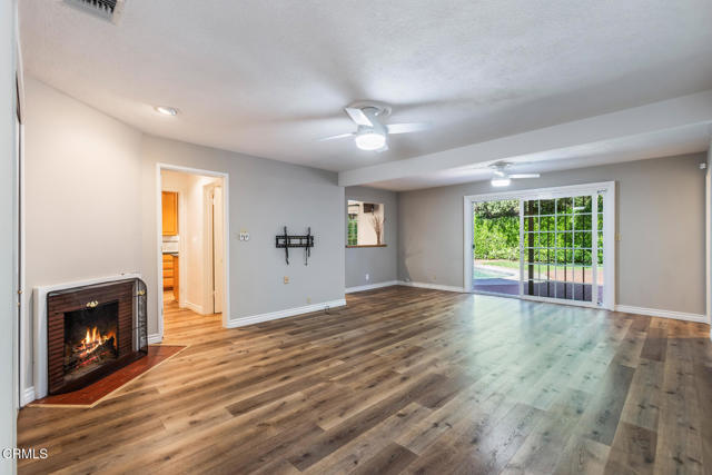 4308 Hayman Avenue, La Canada Flintridge CA: https://media.crmls.org/mediaz/df82979d-9317-4b38-bcb6-fee106afc011.jpg