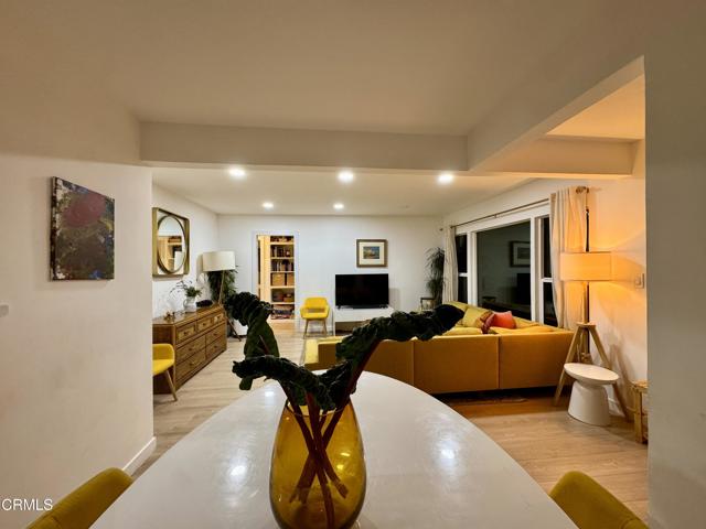 Detail Gallery Image 6 of 20 For 1086 Hollygrove Ln, Altadena,  CA 91001 - 4 Beds | 2 Baths