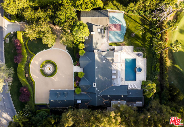 9996 Sunset Boulevard, Beverly Hills CA: https://media.crmls.org/mediaz/df83d7a9-ca2e-4c6e-86db-851db75ec506.jpg