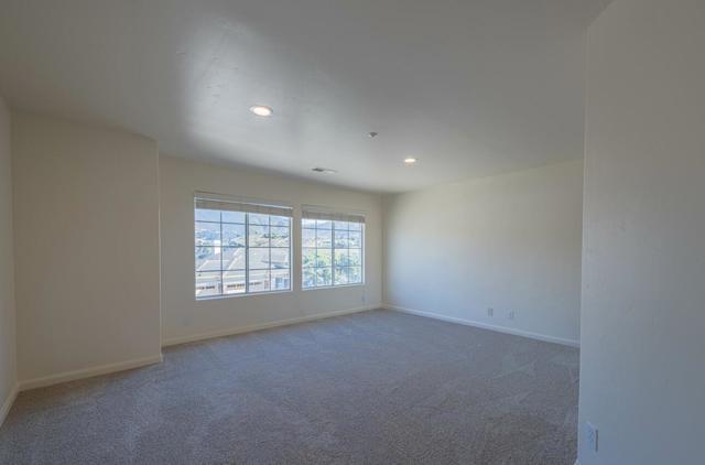 27606 Prestancia Circle, Salinas CA: https://media.crmls.org/mediaz/df843bf2-e2c3-4218-aa46-65b06d460331.jpg