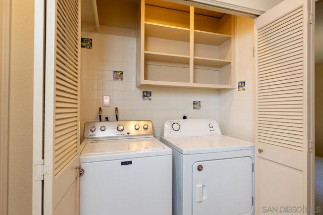 254 Cerco Rosado, San Marcos CA: https://media.crmls.org/mediaz/df84559e-f862-45d8-afac-135fc354fd32.jpg