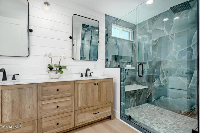 574 Nicole Drive, Newbury Park CA: https://media.crmls.org/mediaz/df84d79d-e482-4628-8ec1-d6ee1f8236d1.jpg