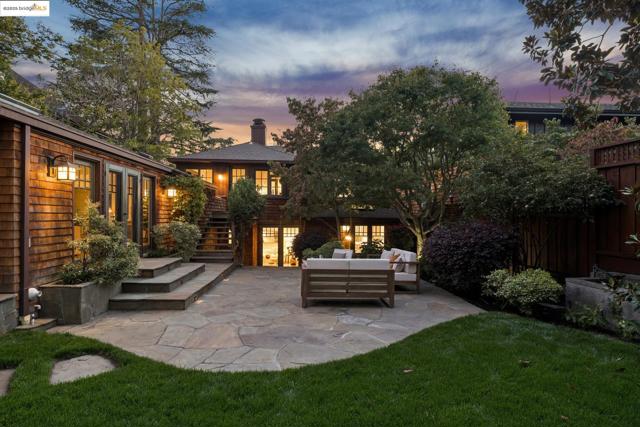 38 Bonita Ave., Piedmont CA: https://media.crmls.org/mediaz/df85e734-f040-4413-9f4a-4cf63395d979.jpg
