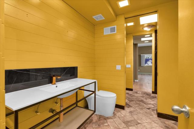 130 W Racquet Club Road #511, Palm Springs, CA 92262