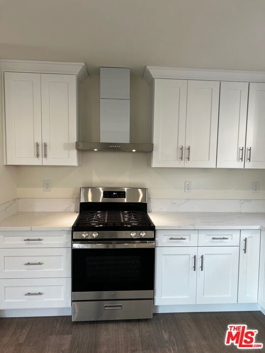 636 3/4 E 87th Street, Los Angeles CA: https://media.crmls.org/mediaz/df864105-4489-462d-a75c-46d23da0e187.jpg