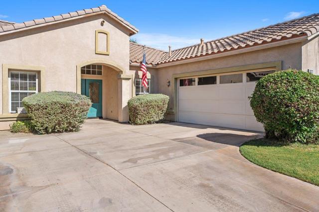80222 Spanish Bay Drive, Indio CA: https://media.crmls.org/mediaz/df872011-2dcd-4d14-8dde-09afa0c58434.jpg