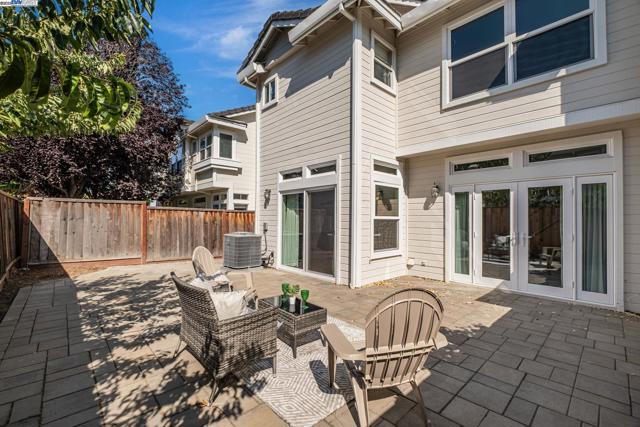 5406 Ontario Cmn, Fremont CA: https://media.crmls.org/mediaz/df89f02a-c250-40fd-bffe-193720250ecb.jpg