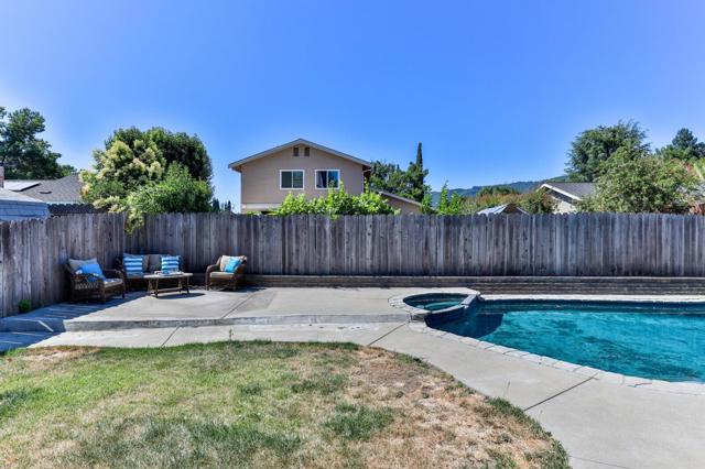 970 W 6th Street, Gilroy CA: https://media.crmls.org/mediaz/df8a7dc2-9c21-44a5-85cf-4b019b253780.jpg