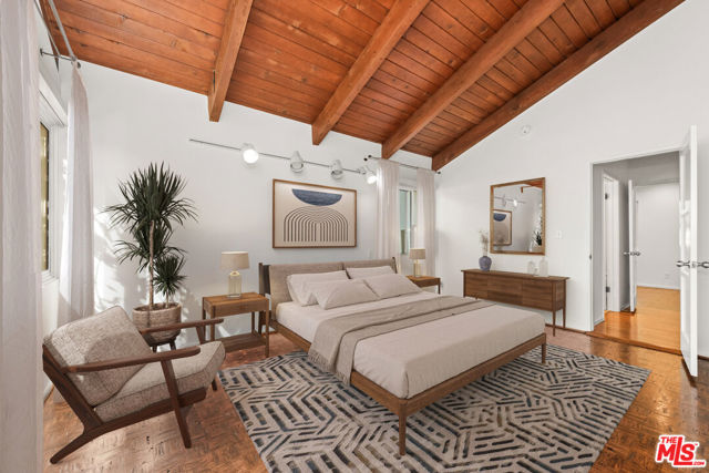 16449 Akron Street, Pacific Palisades CA: https://media.crmls.org/mediaz/df8b1aa9-0471-4104-b2e2-429b9b2111cd.jpg