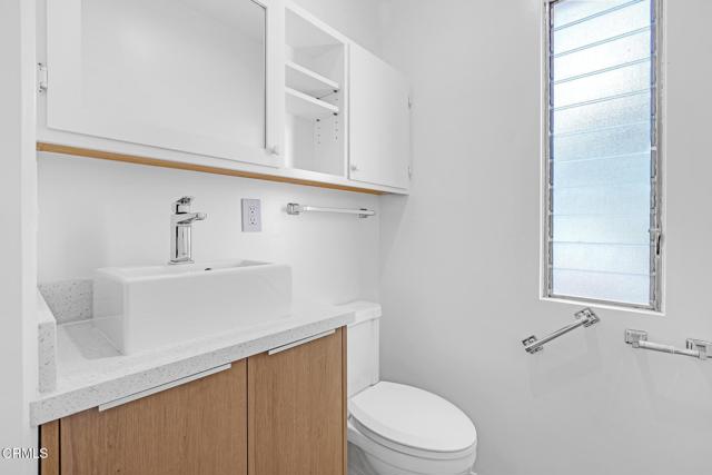 Detail Gallery Image 17 of 59 For 1685 Poppy Peak Dr, Pasadena,  CA 91105 - 4 Beds | 3/1 Baths