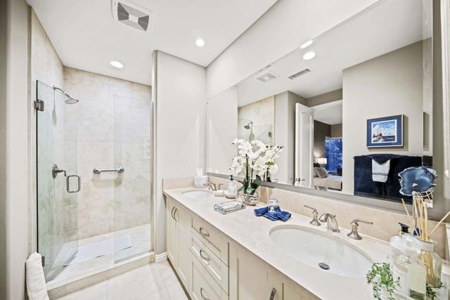 76054 Via Saturnia, Indian Wells CA: https://media.crmls.org/mediaz/df8b6724-e674-47a3-be0c-aeed563990cb.jpg