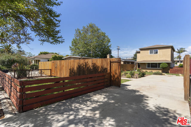1113 Palms Boulevard photo 3