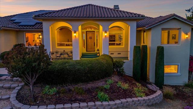 4116 Ashford Circle, Hollister CA: https://media.crmls.org/mediaz/df8d3e67-44c1-42fd-86cb-f6b9cfe574de.jpg