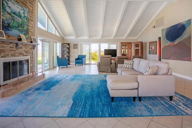 Detail Gallery Image 4 of 31 For 5221 Olive Hill Rd, Fallbrook,  CA 92028 - 7 Beds | 4 Baths