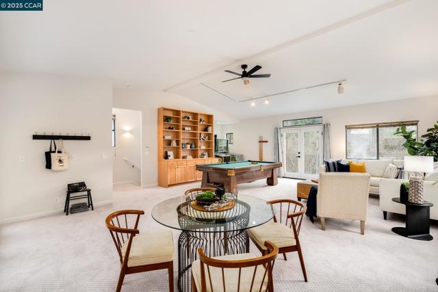 231 Orchard Rd, Orinda CA: https://media.crmls.org/mediaz/df8d650f-b8cc-4034-930d-67f4ceceb7cf.jpg