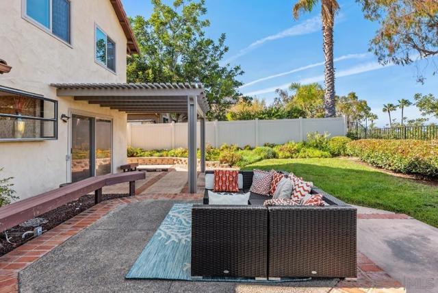16071 Sun Summit Pt, San Diego CA: https://media.crmls.org/mediaz/df8db2f0-4c45-40af-b09c-37574cfd67f5.jpg